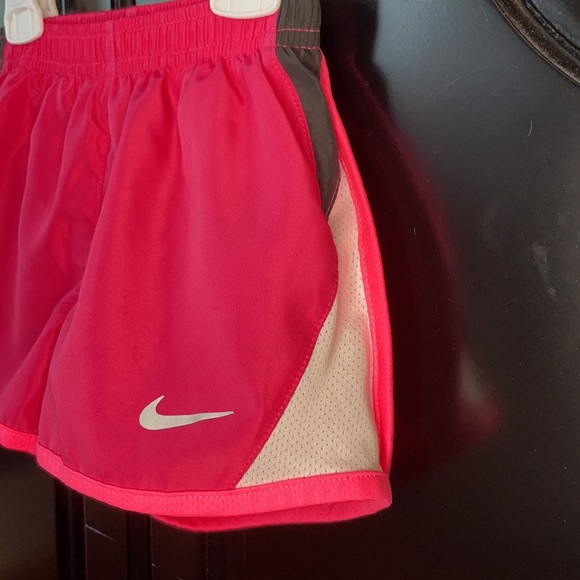 Nike Little Girls Dri-FIT Tempo Shorts. NWOT - Picture 2 of 4